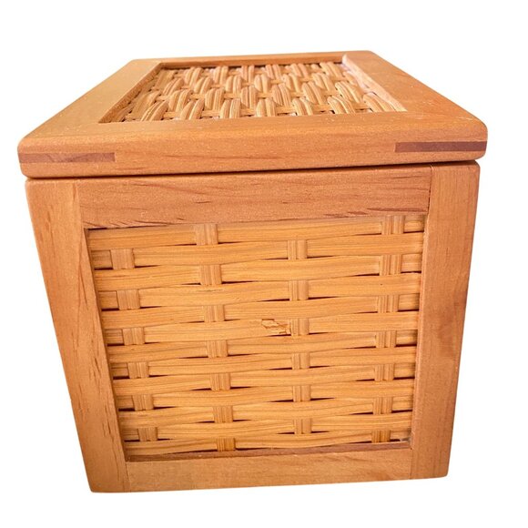 Wooden woven recipe box trinket box dresser tabletop box basket weave - Picture 3 of 10